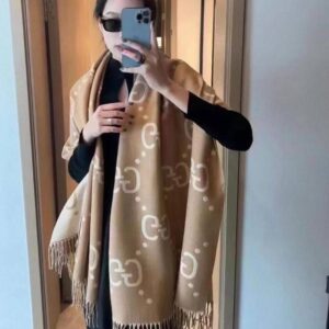 💥Gucci 💥cafe & of white