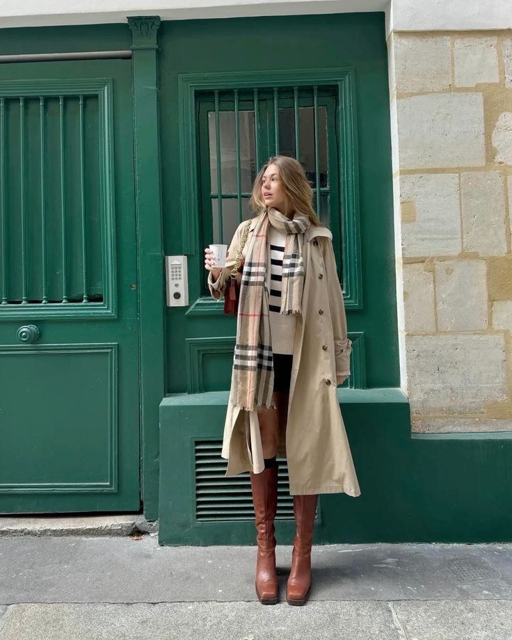 Burberry Ligh cafe - Image 6