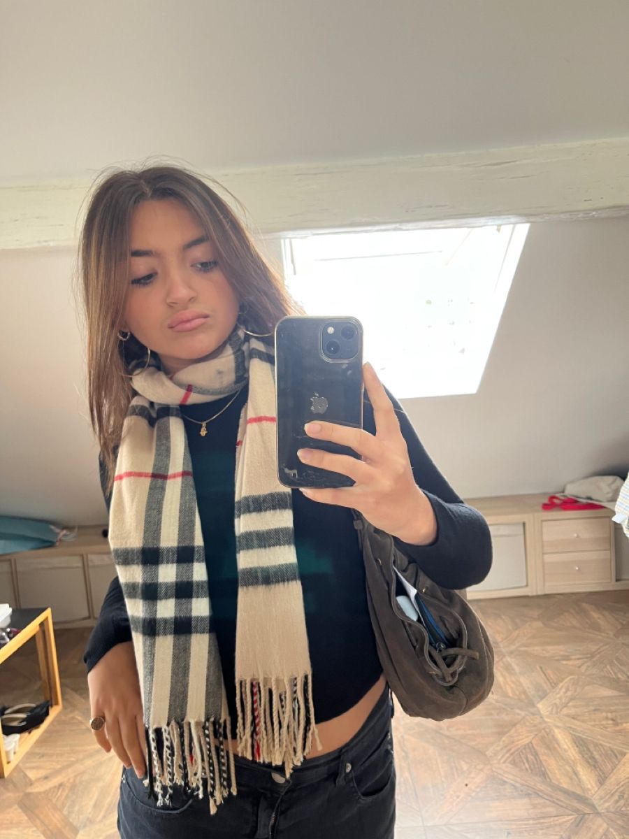 Burberry Ligh cafe - Image 7