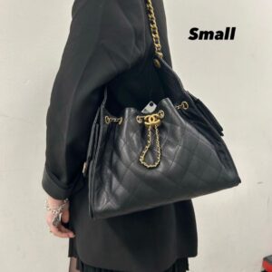 Chanel 25 Hobo bag Black leather