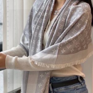 Lv gray scarf