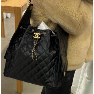 Chanel hobo25 Large Black